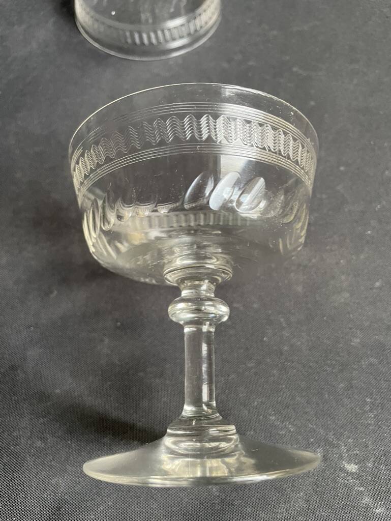 6 champagne glasses in blown, cut and guilloché crystal – Art Deco
