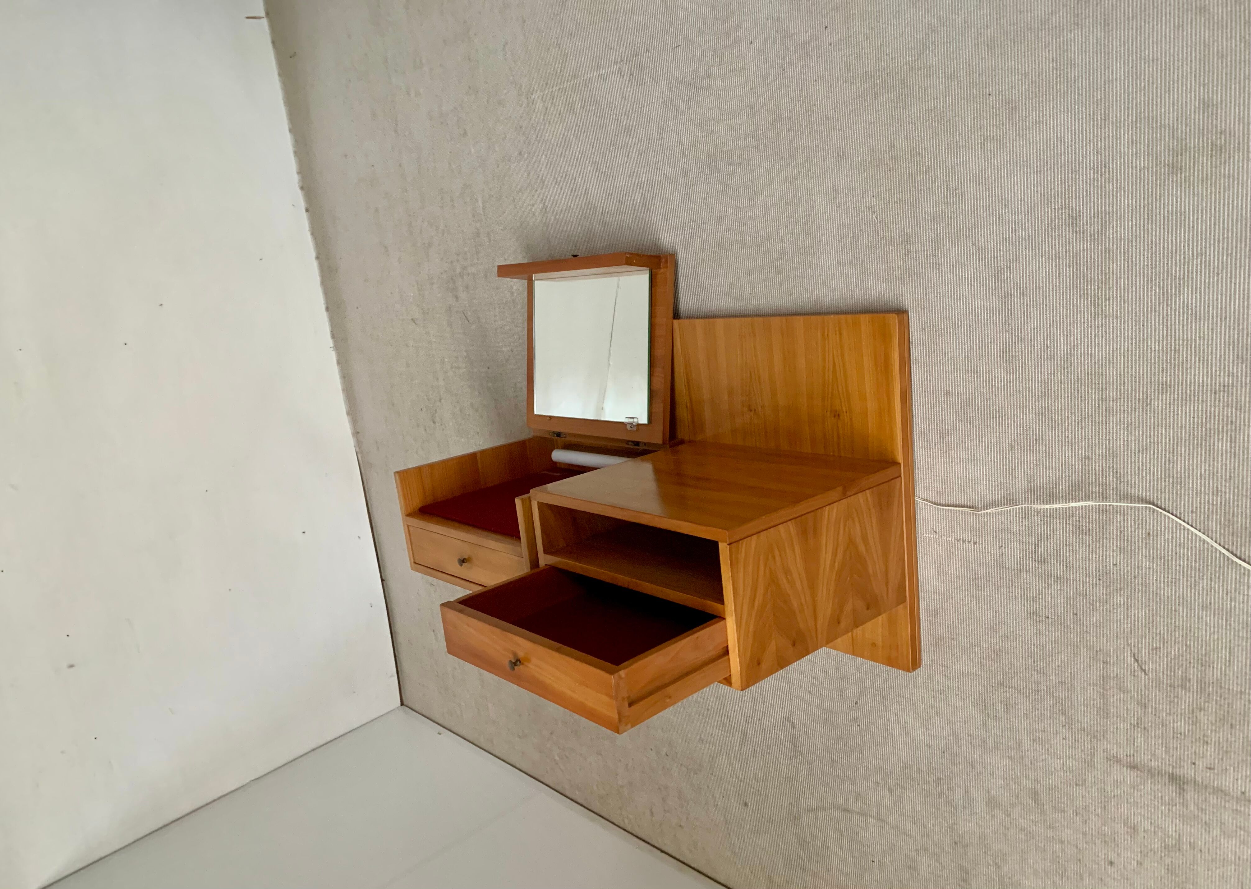 Hall -sidetable  vintage 1960  Belgium