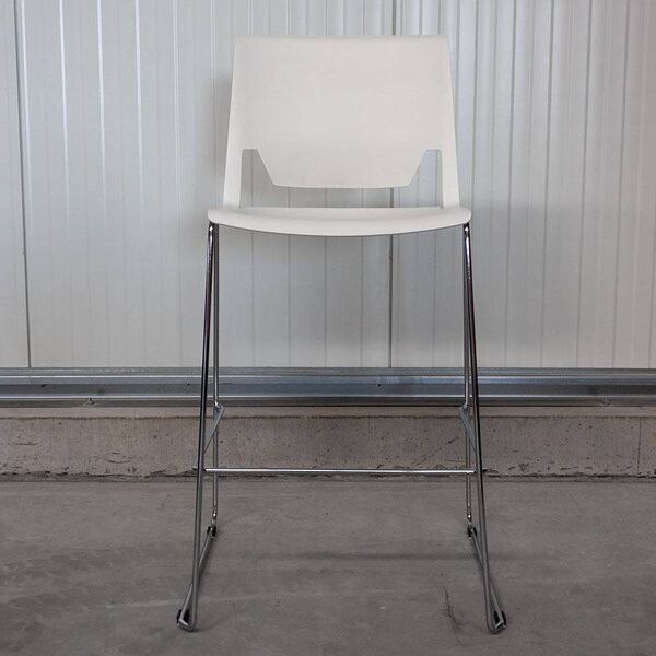 Tabouret haut Very de chez Haworth blanc et chromé