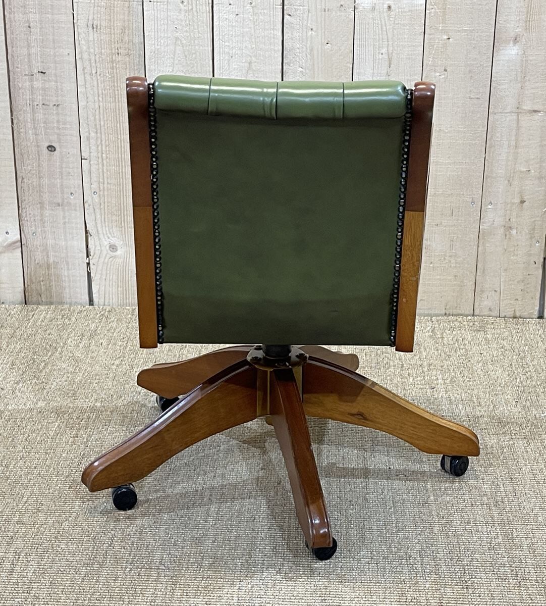 Fauteuil de bureau anglais Chesterfield en cuir vert