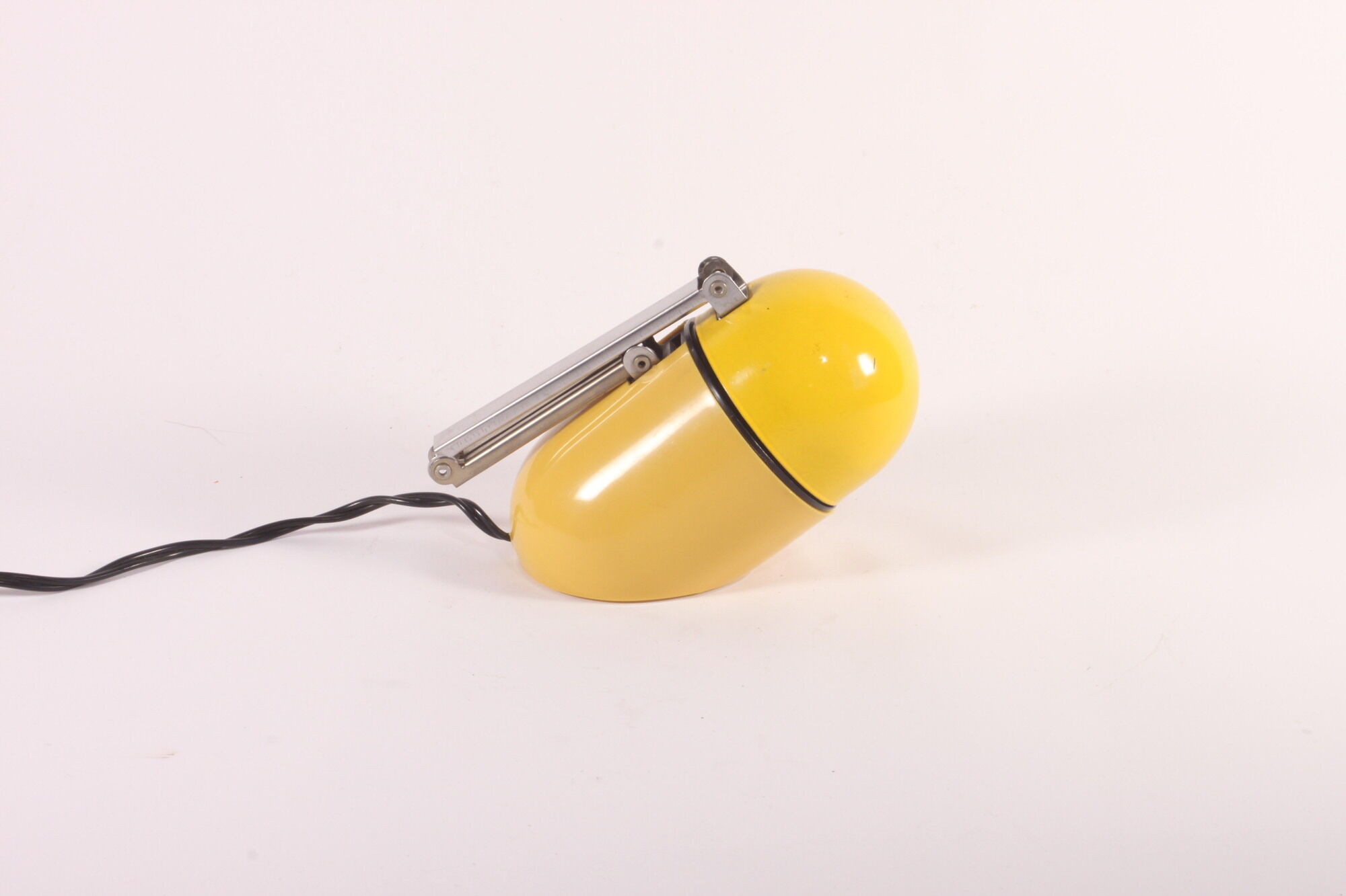 Space age yellow telescopic pill reading lamp by well-lite, honkong 1970s.