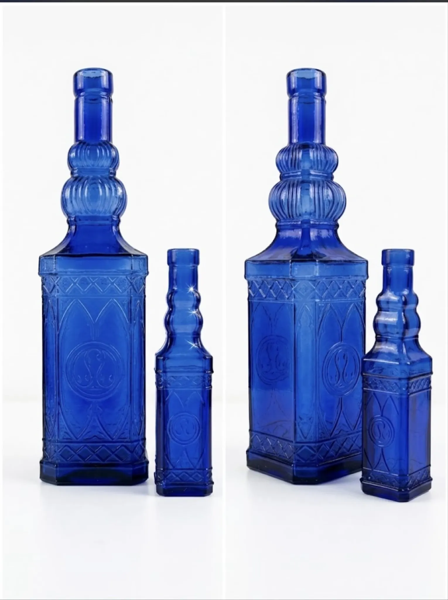Duo de bouteilles en verre bleu cobalt