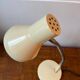 Lampe de bureau en métal jaune pale