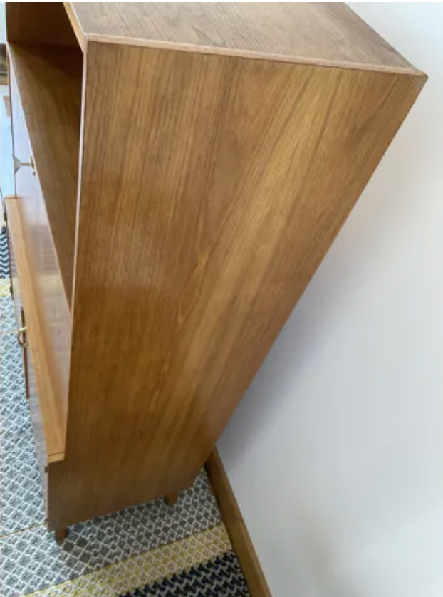 Secretary compass feet