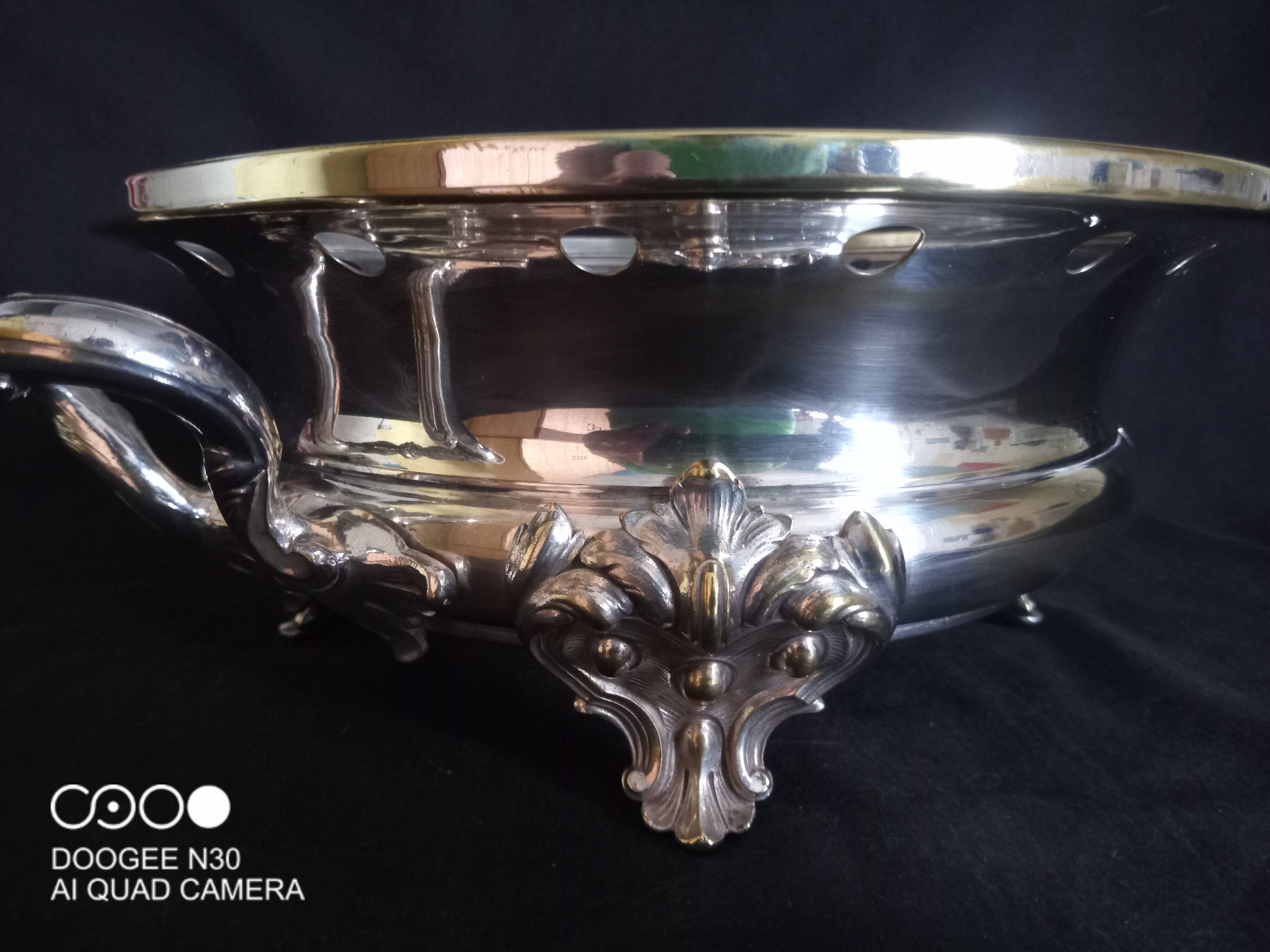 Orfèvrerie Christofle - Dish warmer in silver-plated metal, Louis XV style