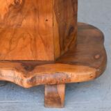 Bar brutalist free form in olive tree