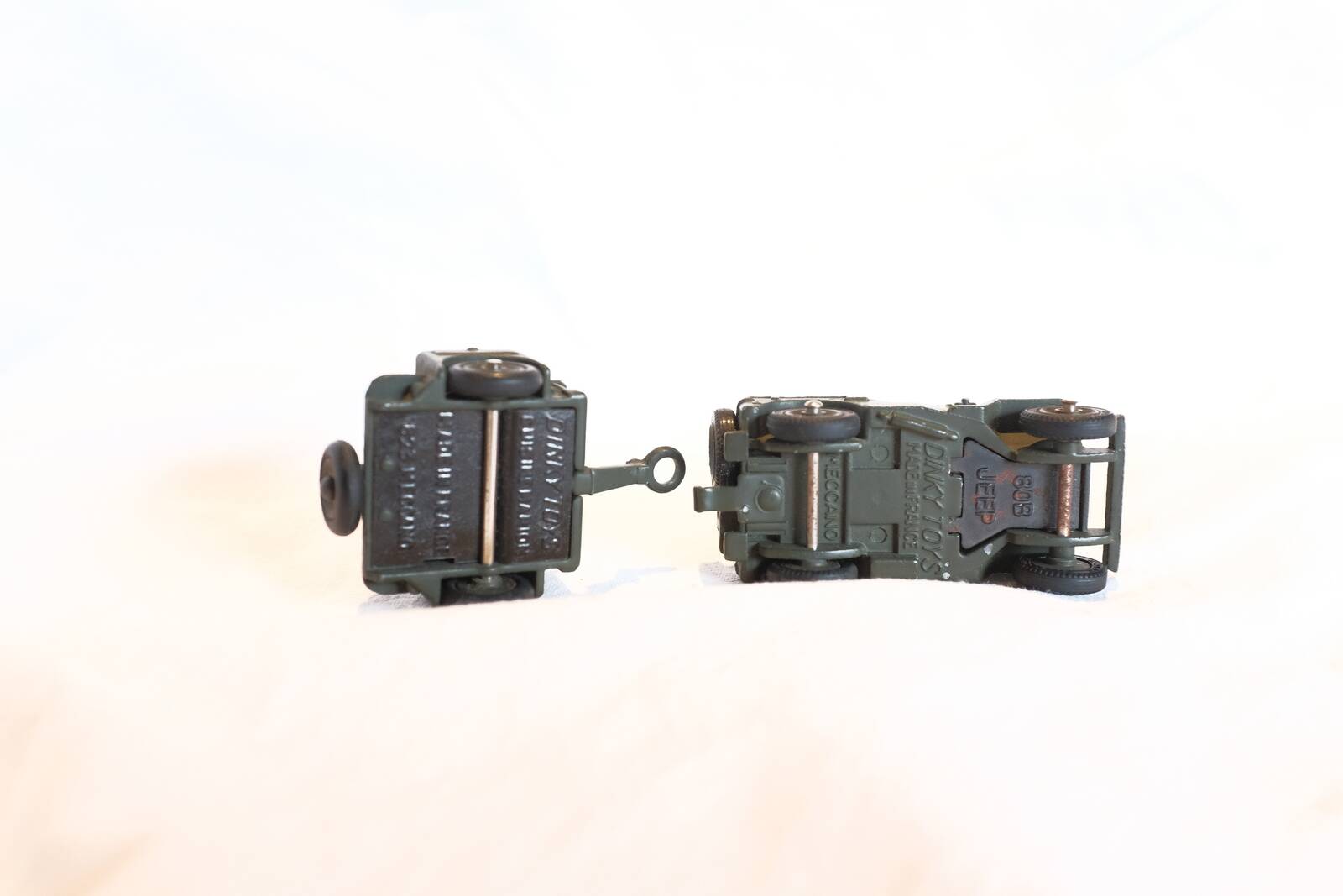 Little Jeep 80b + Marion 823 kitchen from Dinky Toys