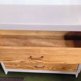 Ancienne commode en bois peint et pitchpin