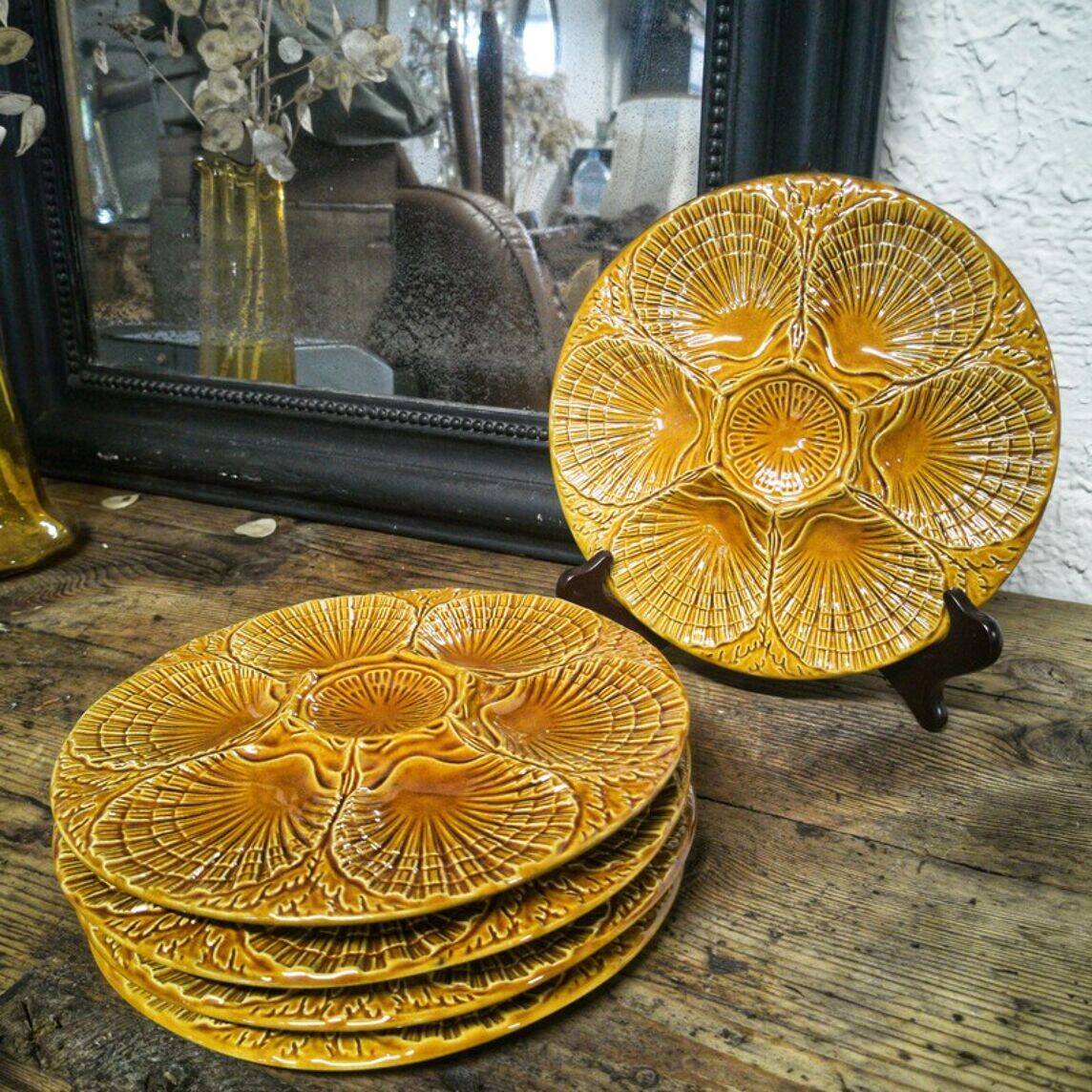 5 oyster plates in barbotine