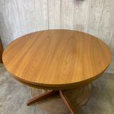 Vintage extendable round table
