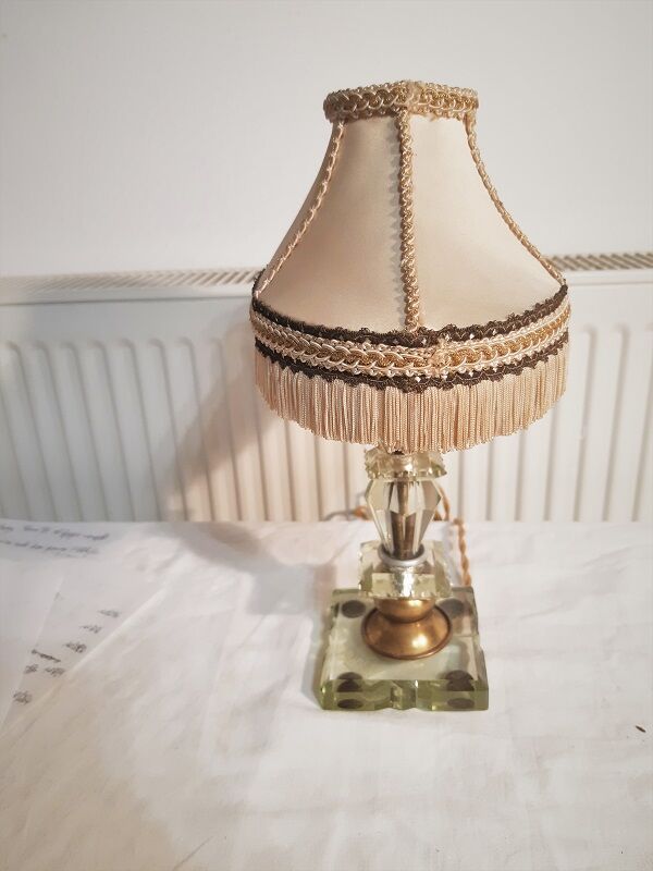 modernist lamp period 1930/1950 with very beautiful silk lampshade with fringes