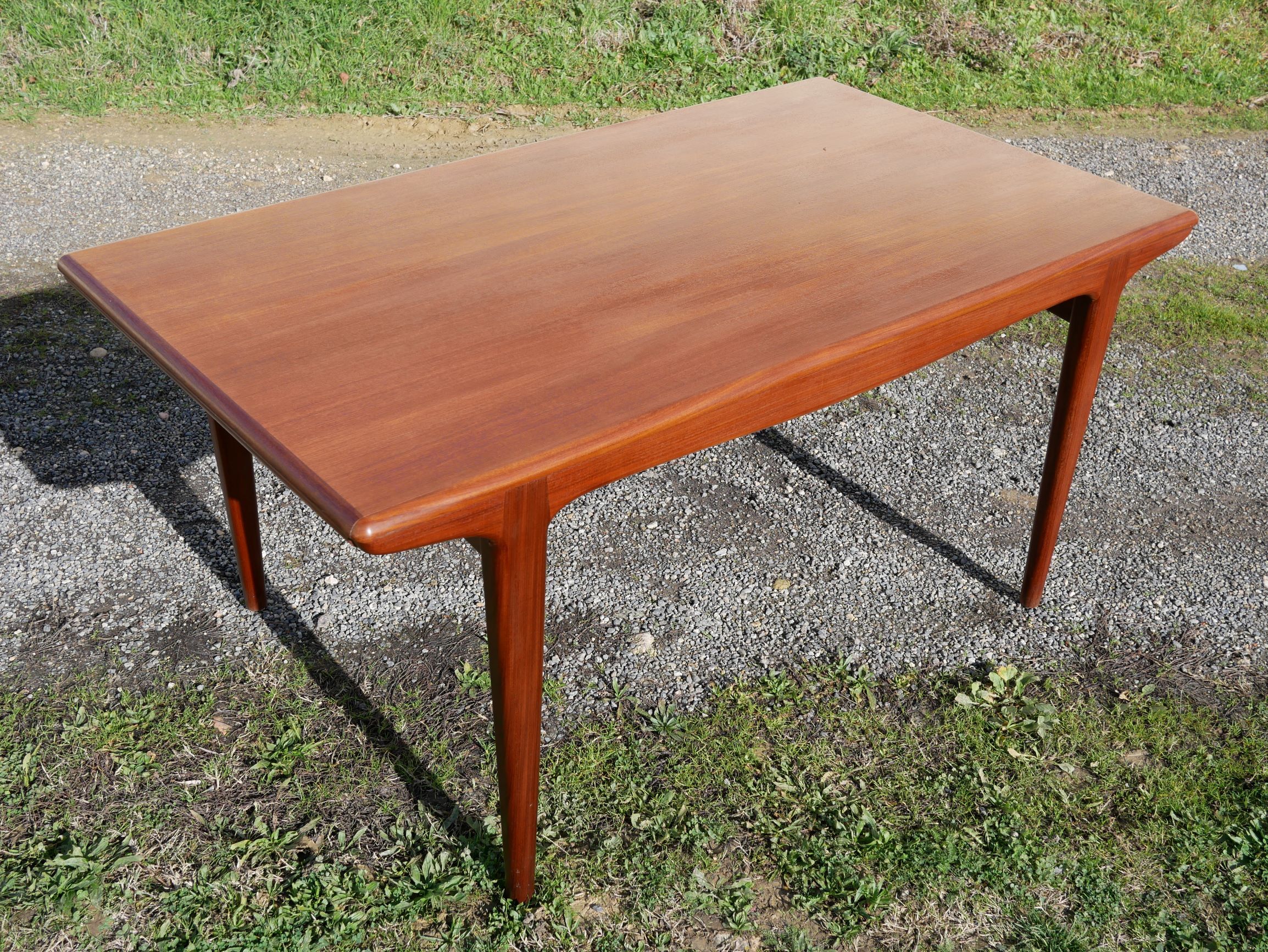 Table de repas scandinave en teck