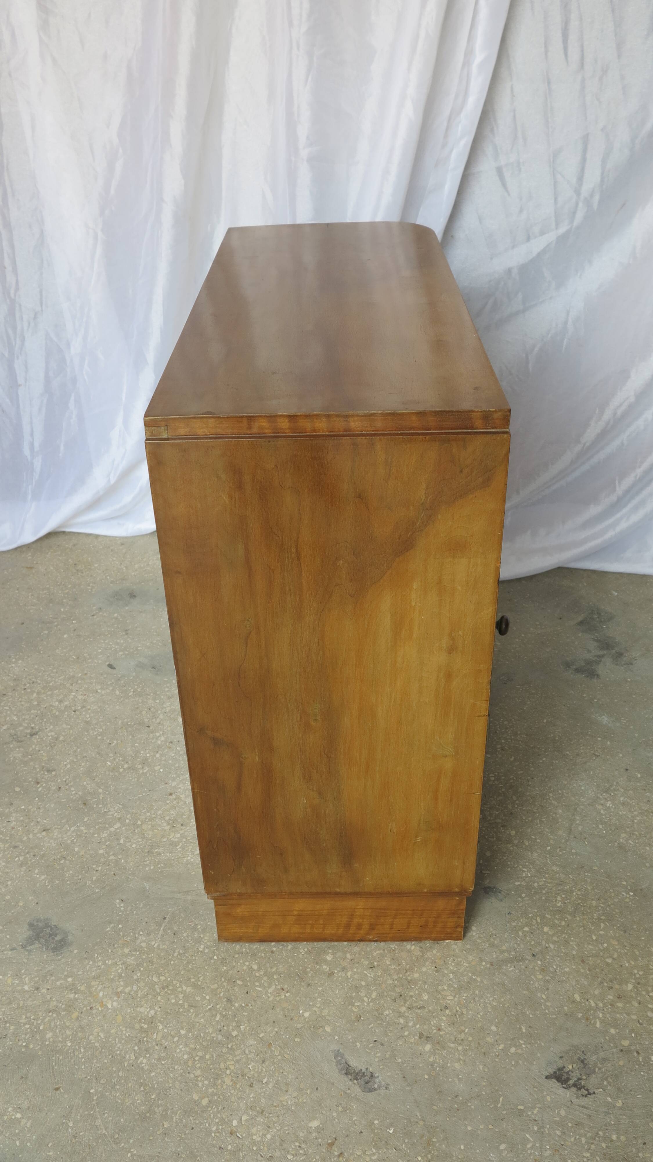 Petit meuble bas Art Déco