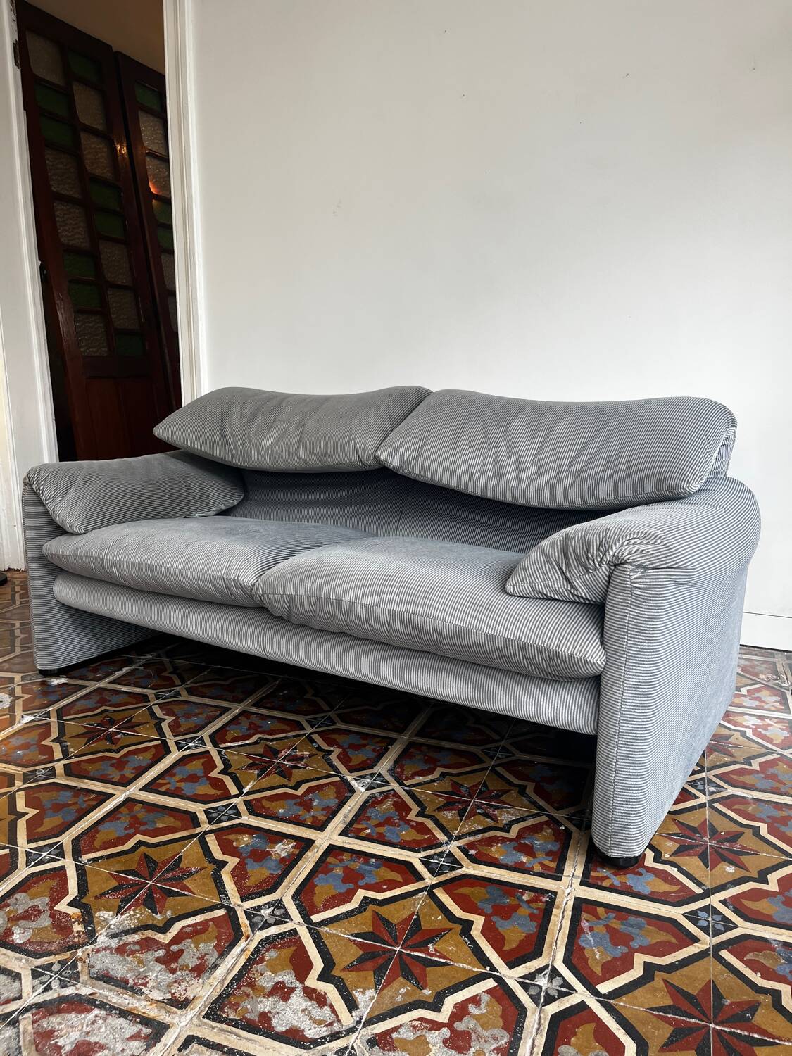 Maralunga two-seater, Vico Magistretti for Cassina
