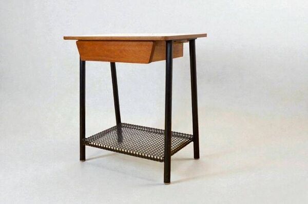 Table de chevet moderniste en bois et métal, 1950-1960