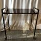 Serving table