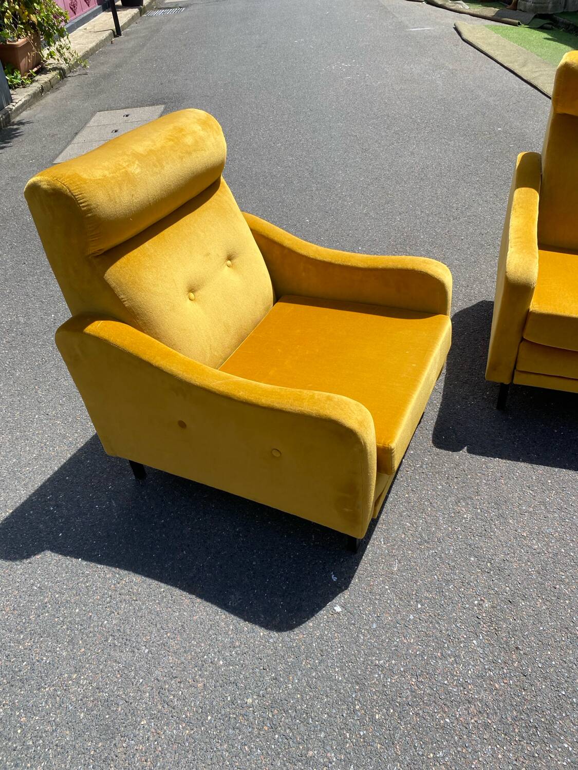 Pairs of Italian armchairs