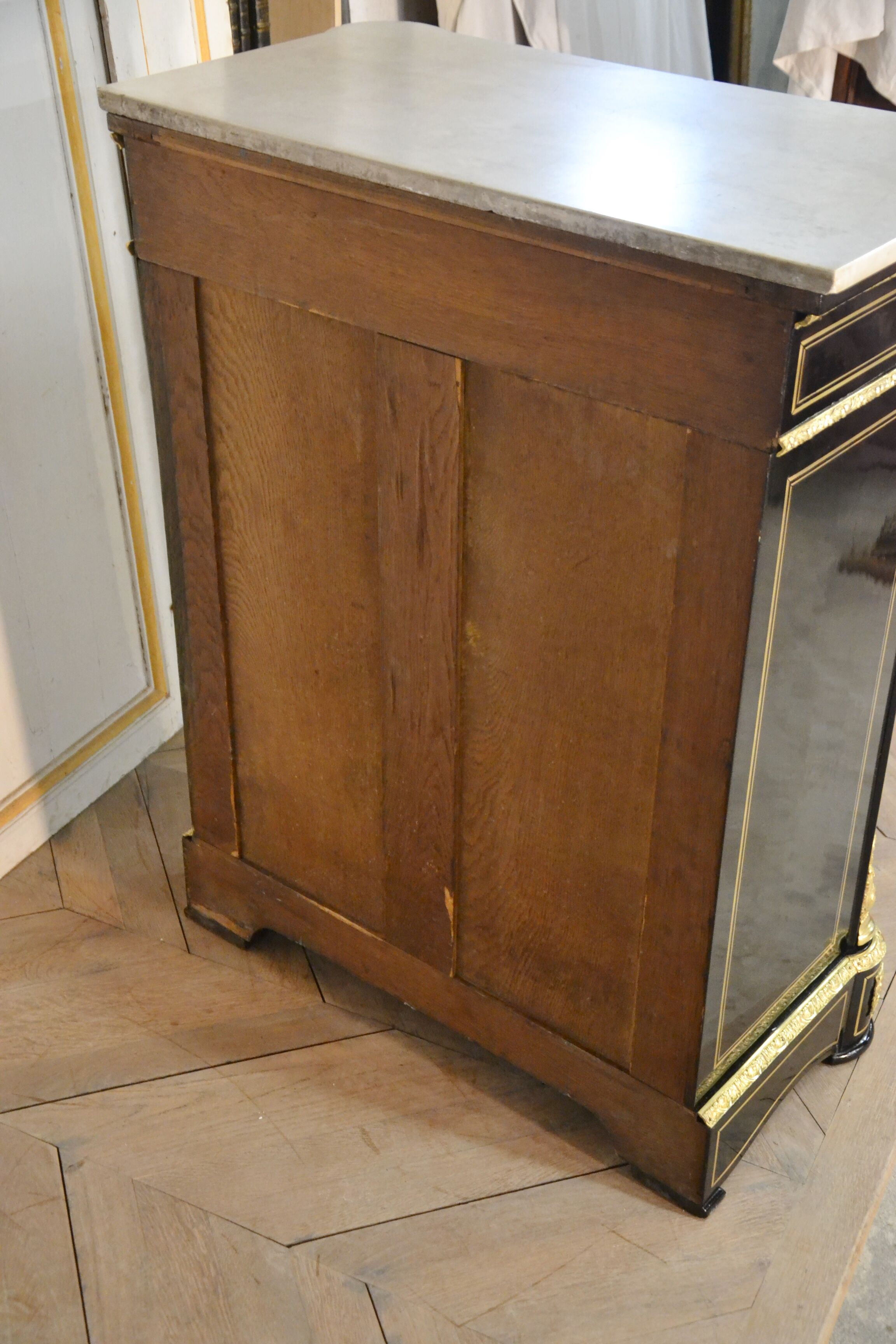 Meuble d’appui Napoléon III en bois noirci