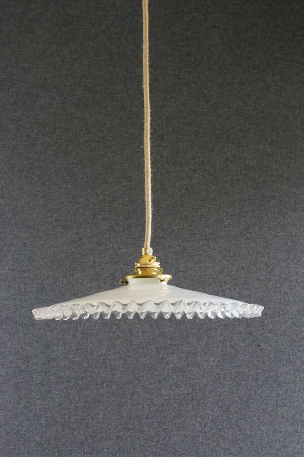 suspension en verre ancien-opaline- blanc- douille et câble neuf