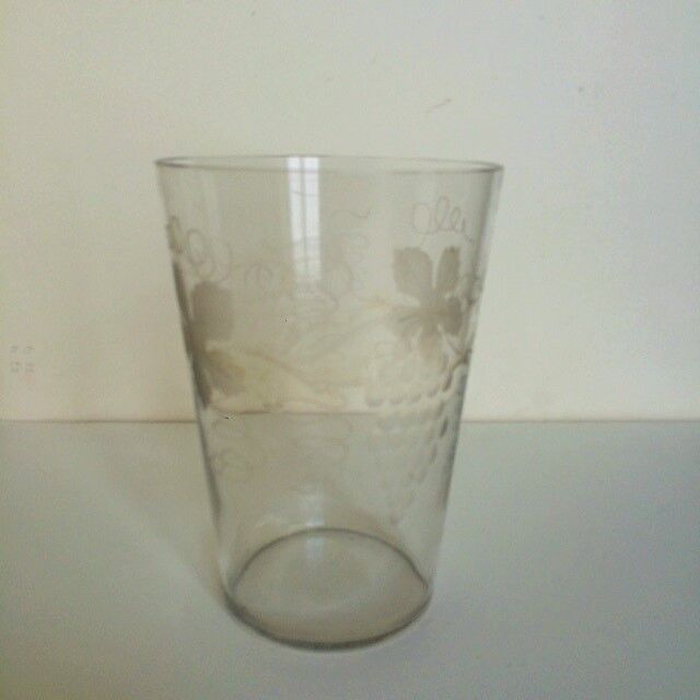 Glass grapes in serious Crystal 19th