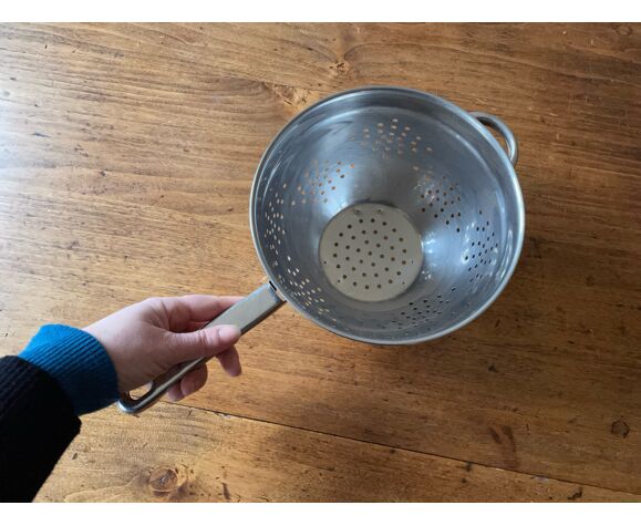 Stainless steel strainer with handle - vintage | Selency