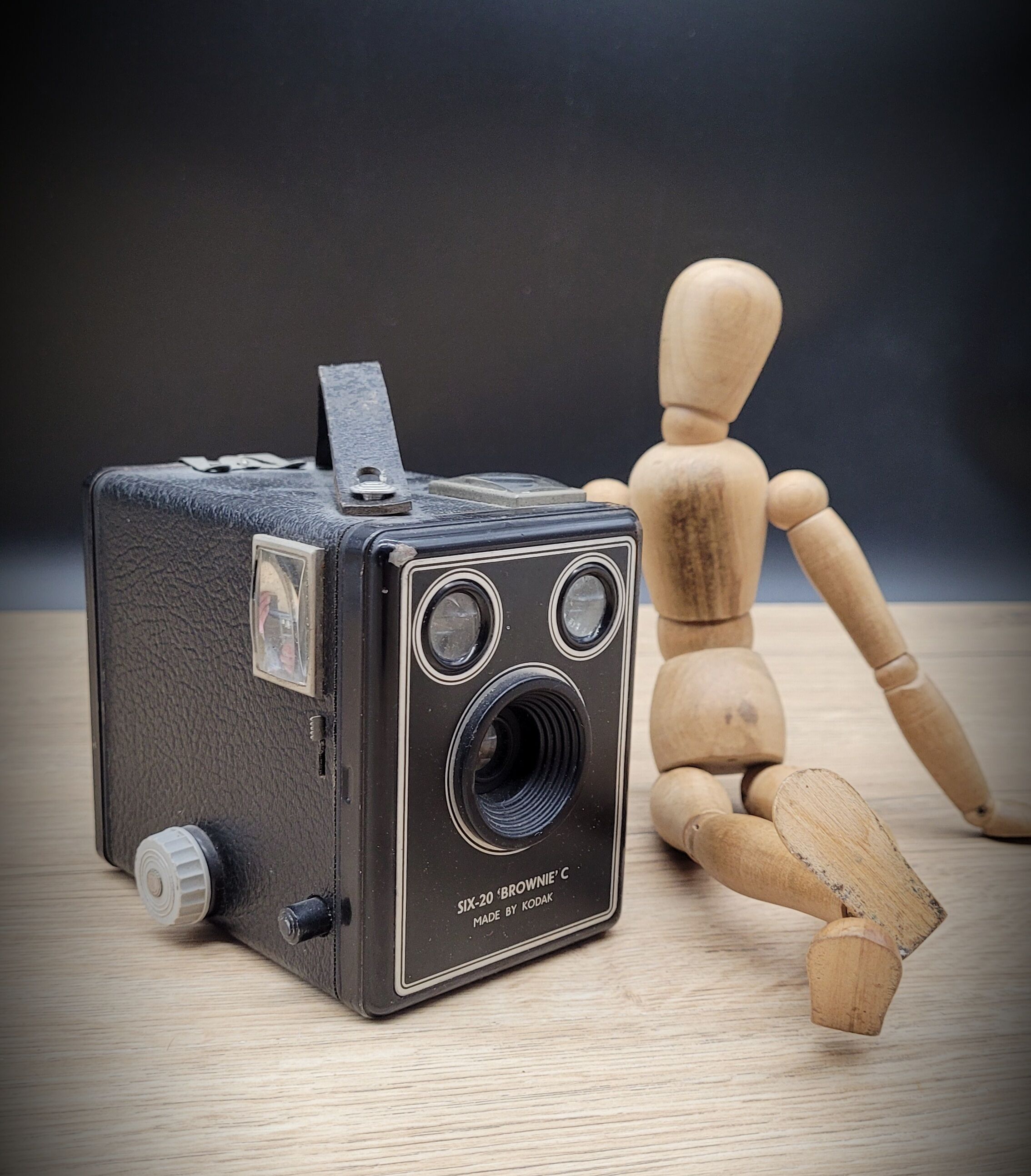 Camera box Six 20 Brownie Kodak