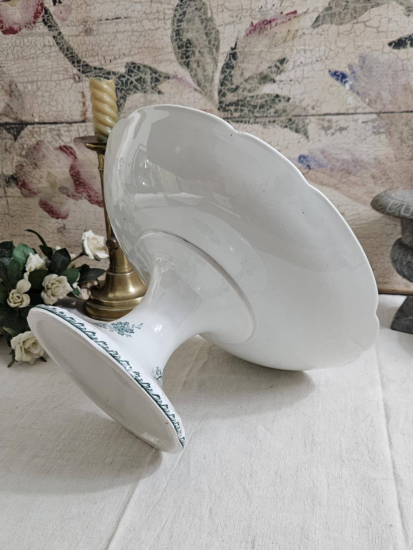 Large Richelieu Iron Earth Compote Dish