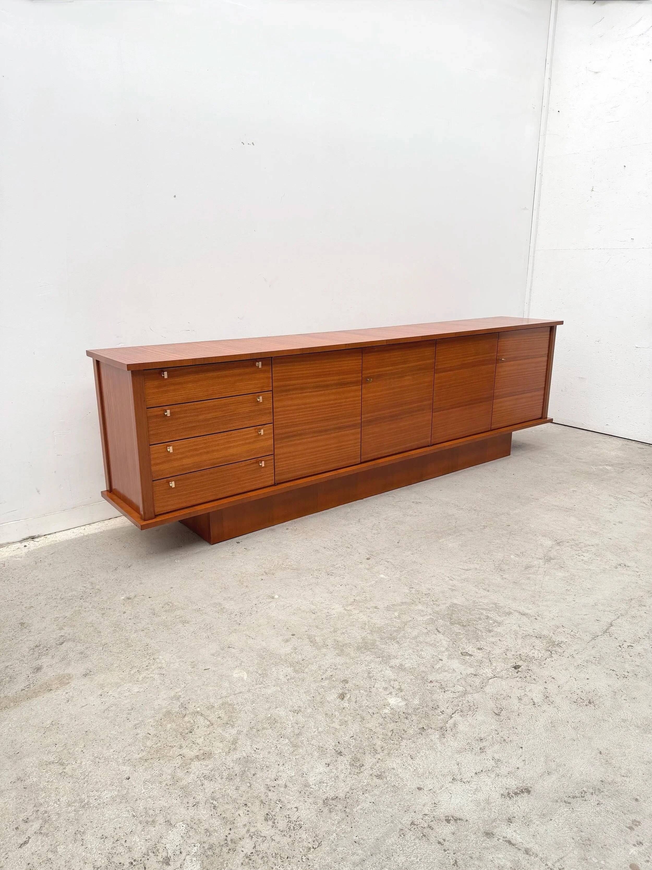 Enfilade by Robert DEBIEVE in mahogany veneer and brass, France 1950.