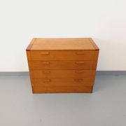 Vintage pine chest of drawers from the 1970s.