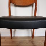 Suite of 4 Scandinavian style chairs