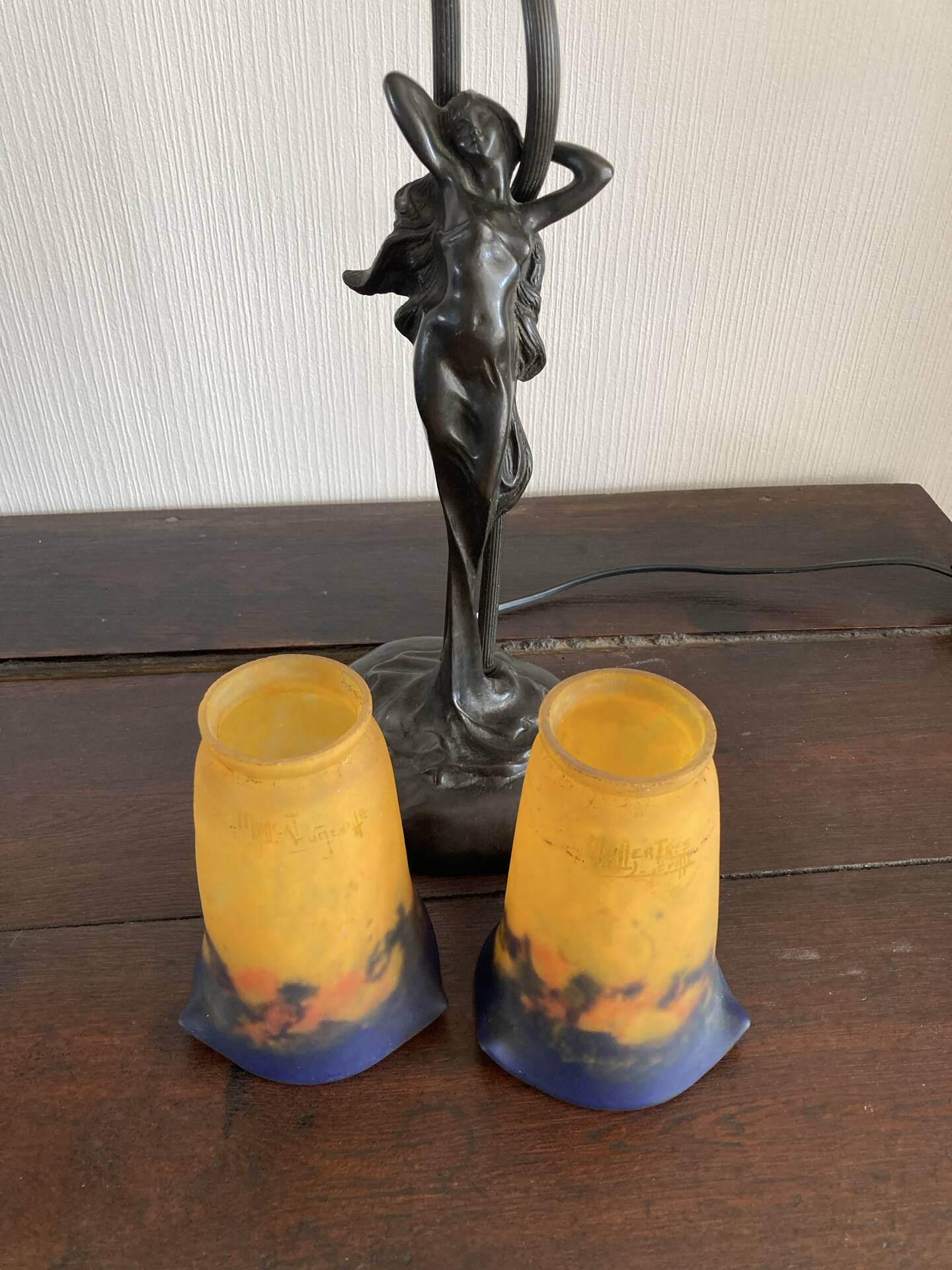 Lampe en bronze et verrerie Muller Frères Lunéville