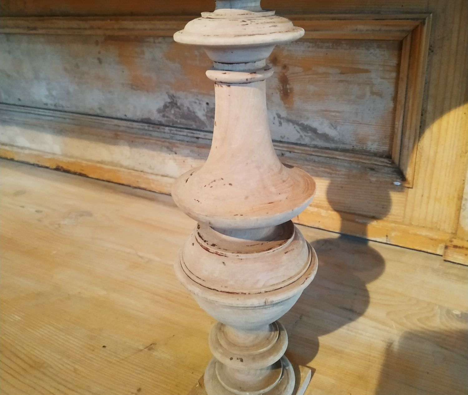 Patinated buffet (pastry furniture)