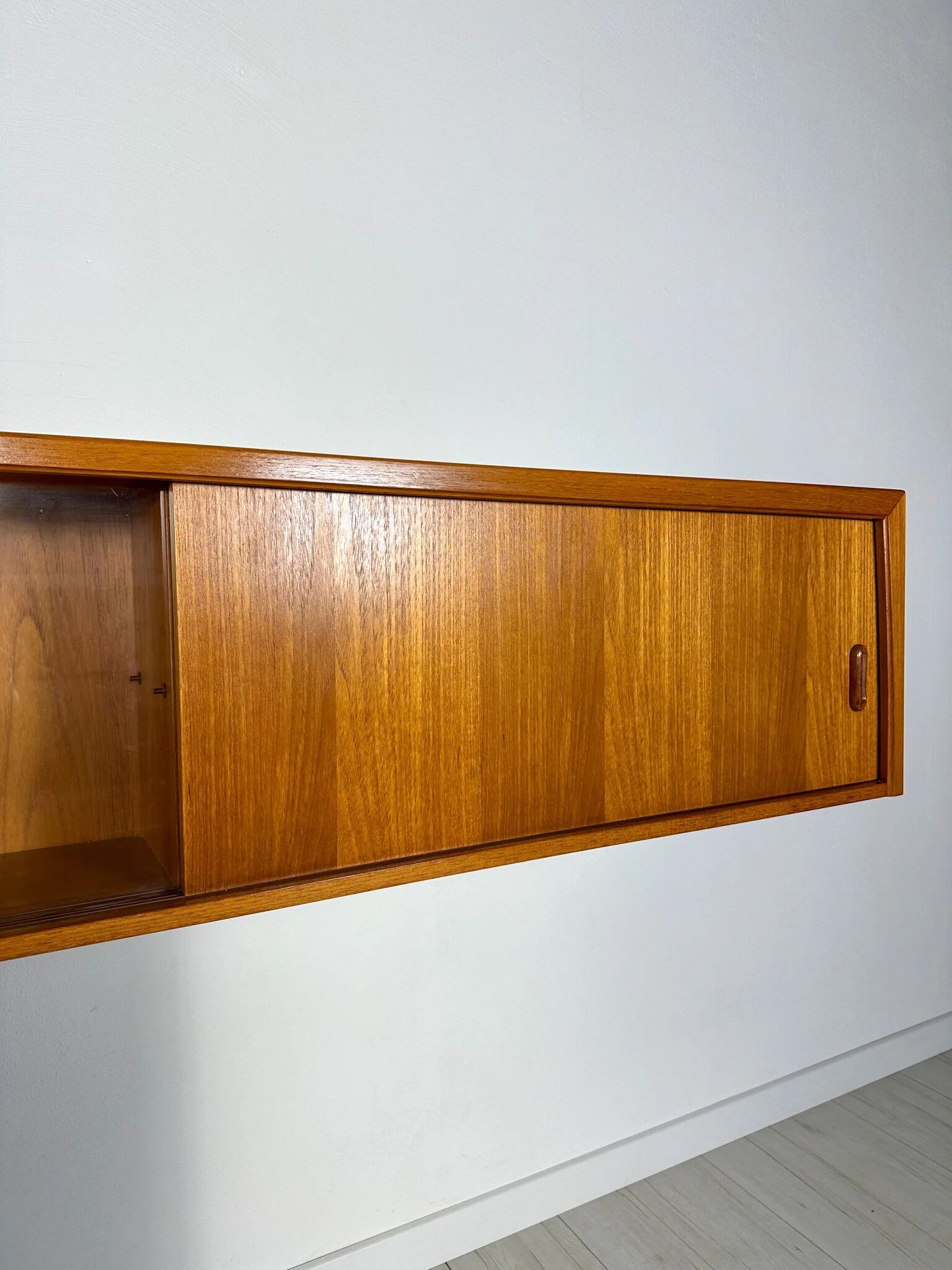 1960s vintage mid-century XL teak floating wall unit / wall-mounted sideboard / showcase by Bartels