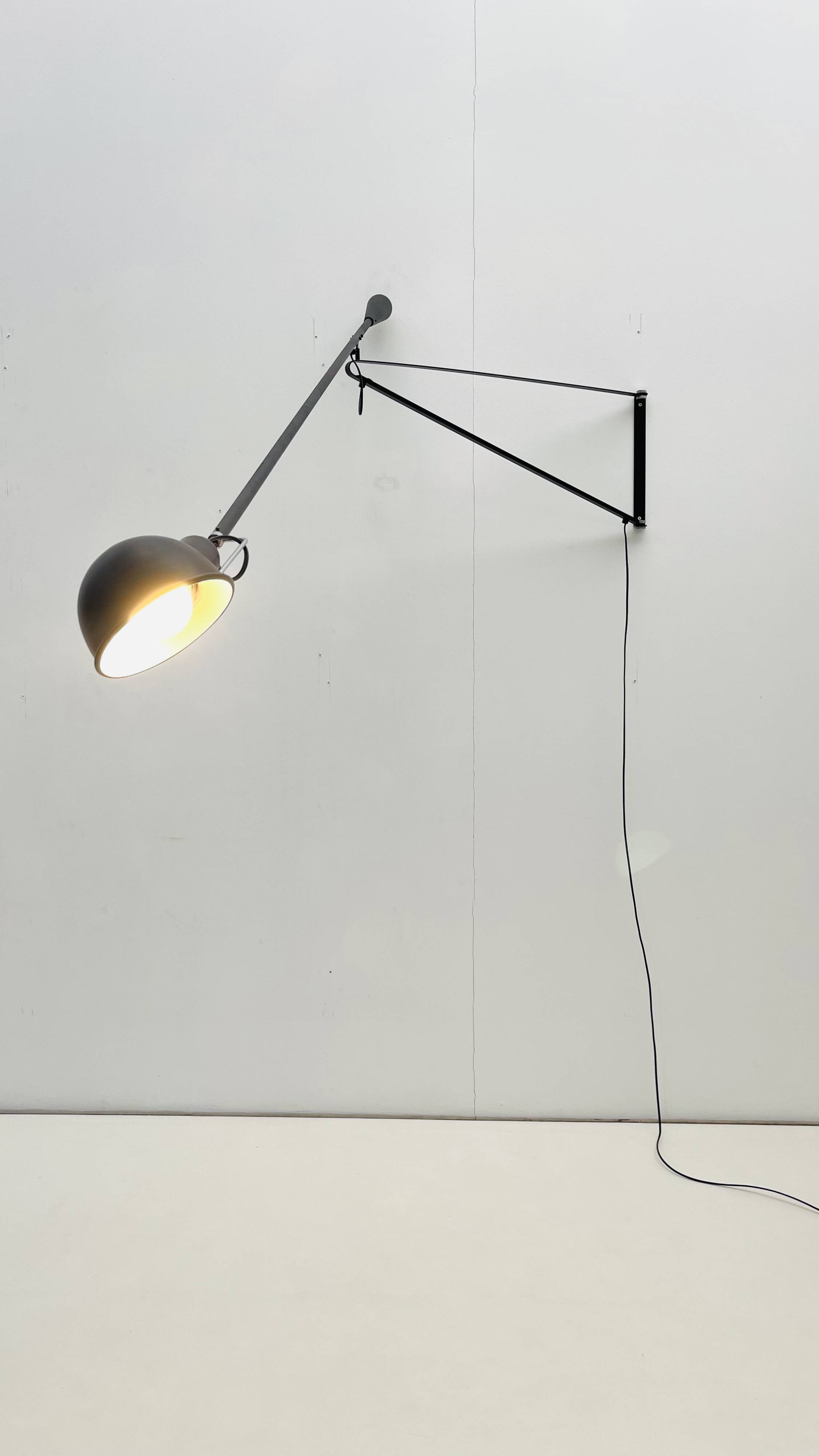 Model 265 Wall lamp by Paolo Rizzatto