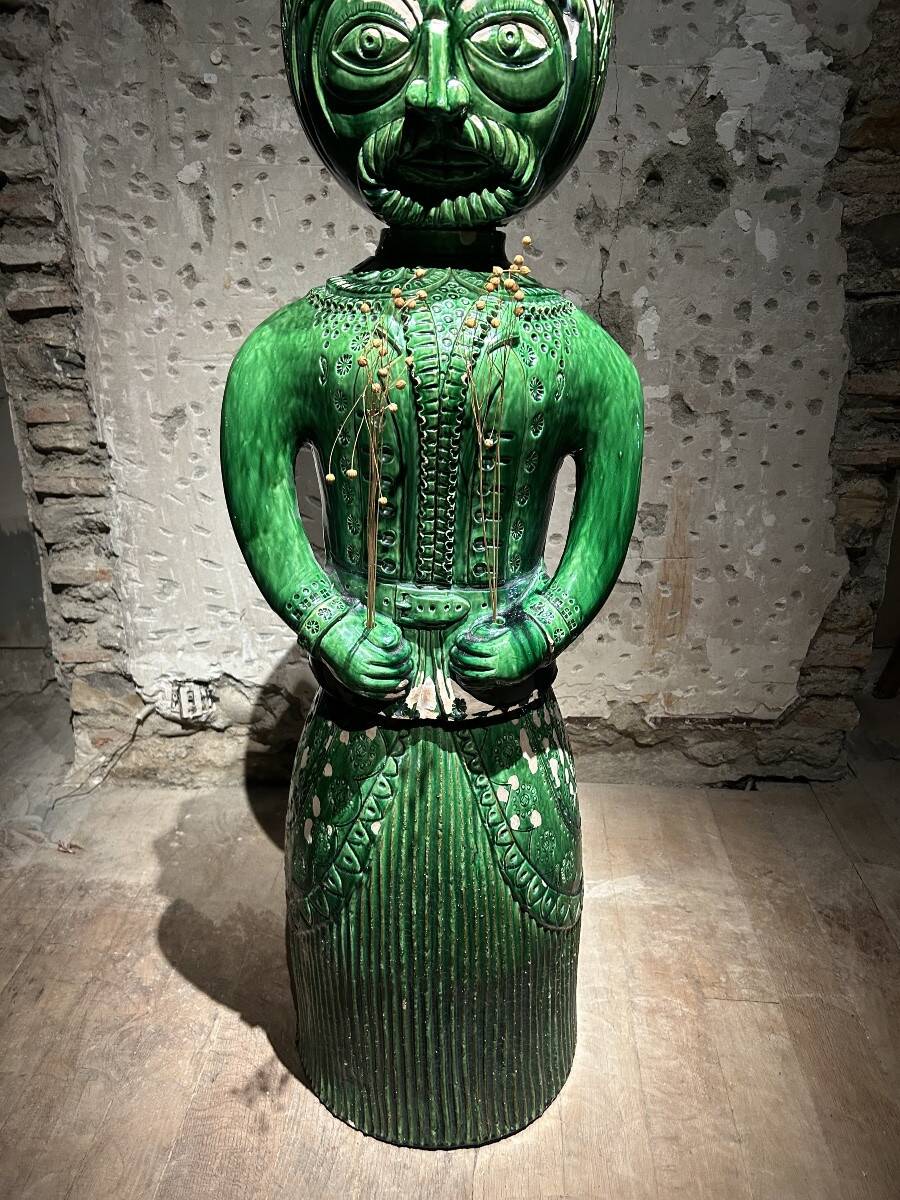 Roland Zobel - Large ceramic sculpture of a king