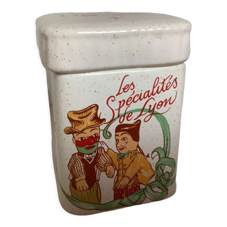 Pot boîte spécialités de Lyon avec Guignol et Gnafron