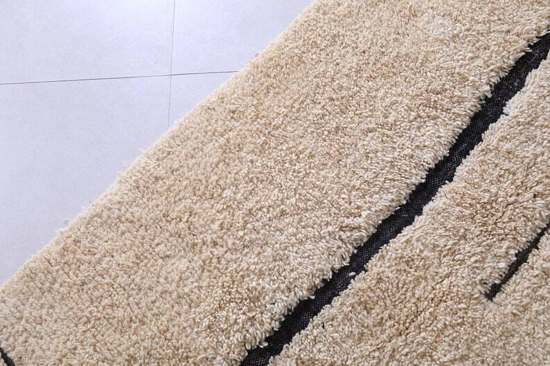 Tapis berbère tissè main authentique 140/260 cm