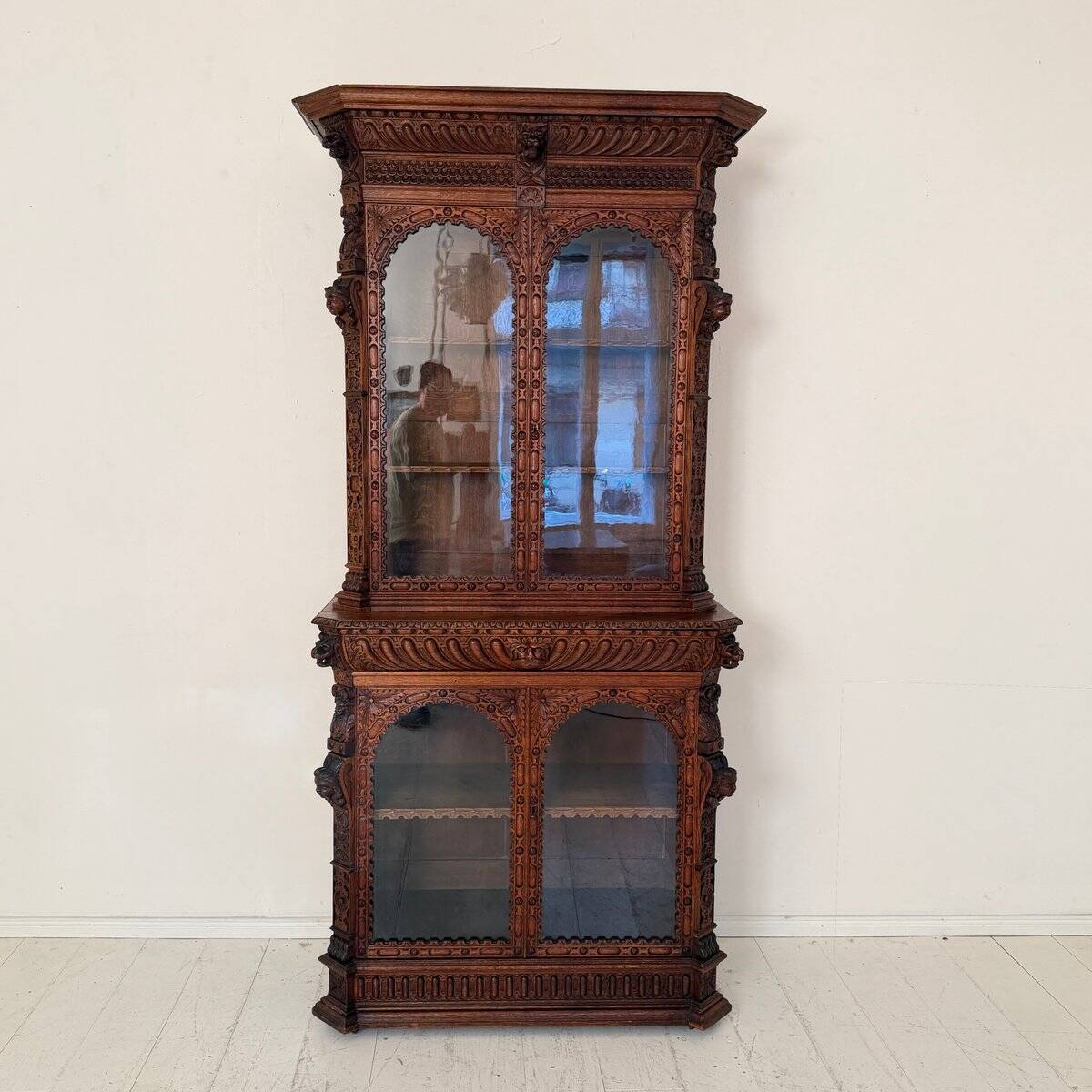 Antique Neo-Renaissance Oak Bookcase with Figural Carvings, 1870