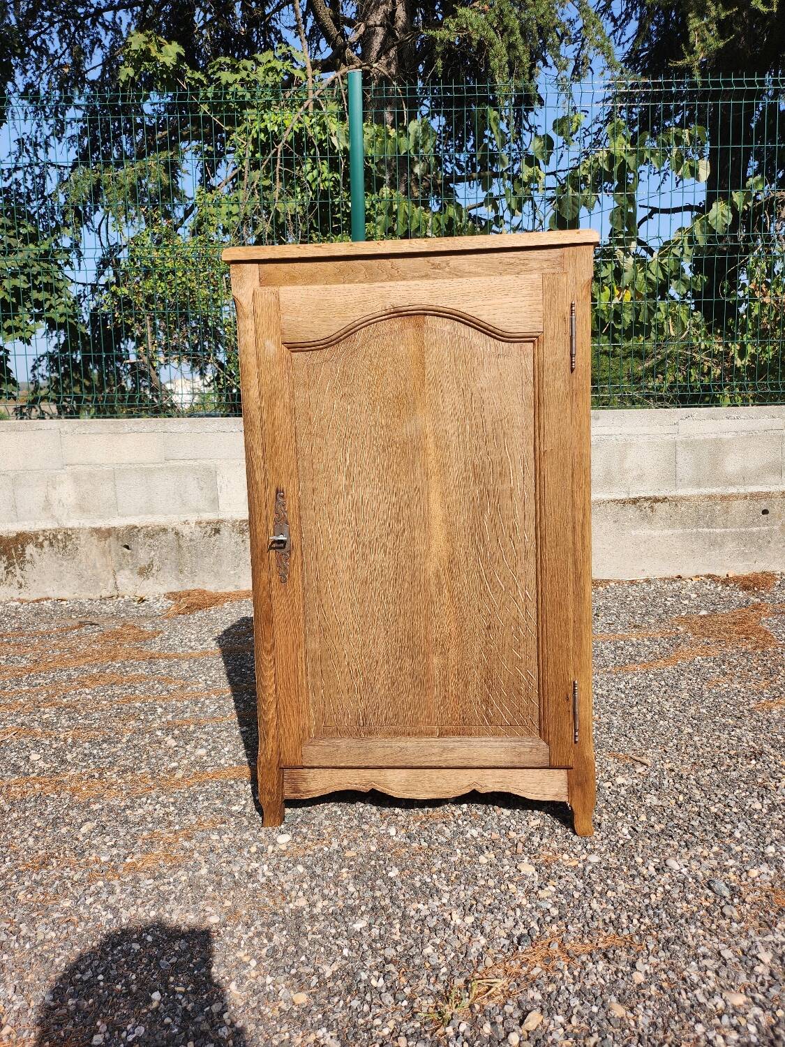 Old small vintage oak 1-door cabinet