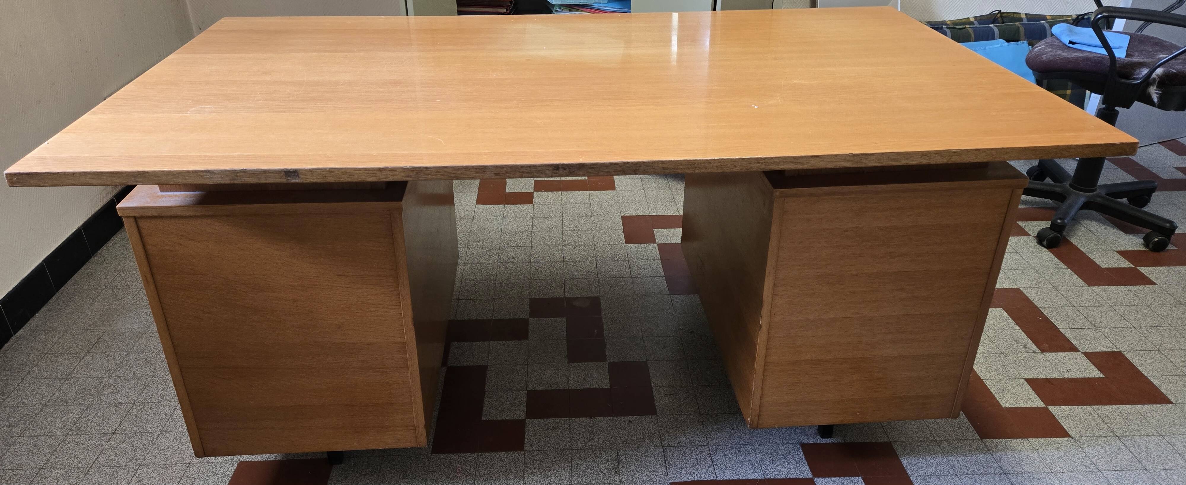 Bureau modèle CM172 par Pierre Paulin pour Thonet