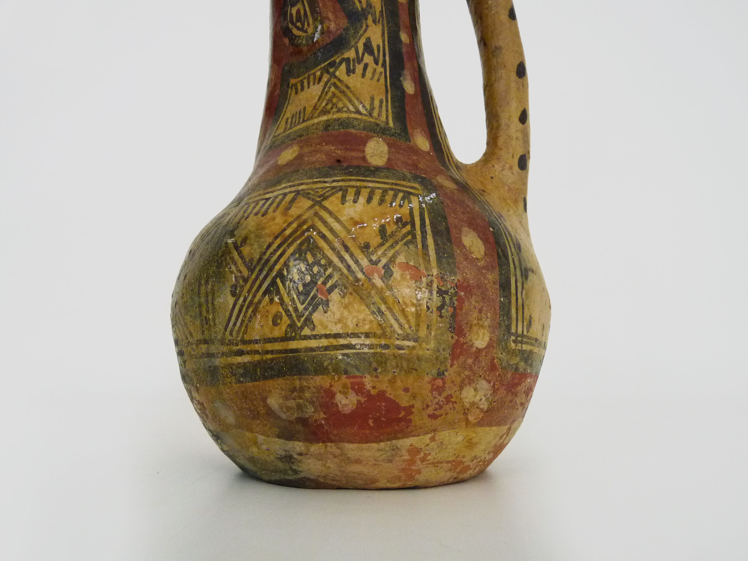 Iddeqi Kabyle pottery, Kabyle pitcher, Berber. Kabyle folk art