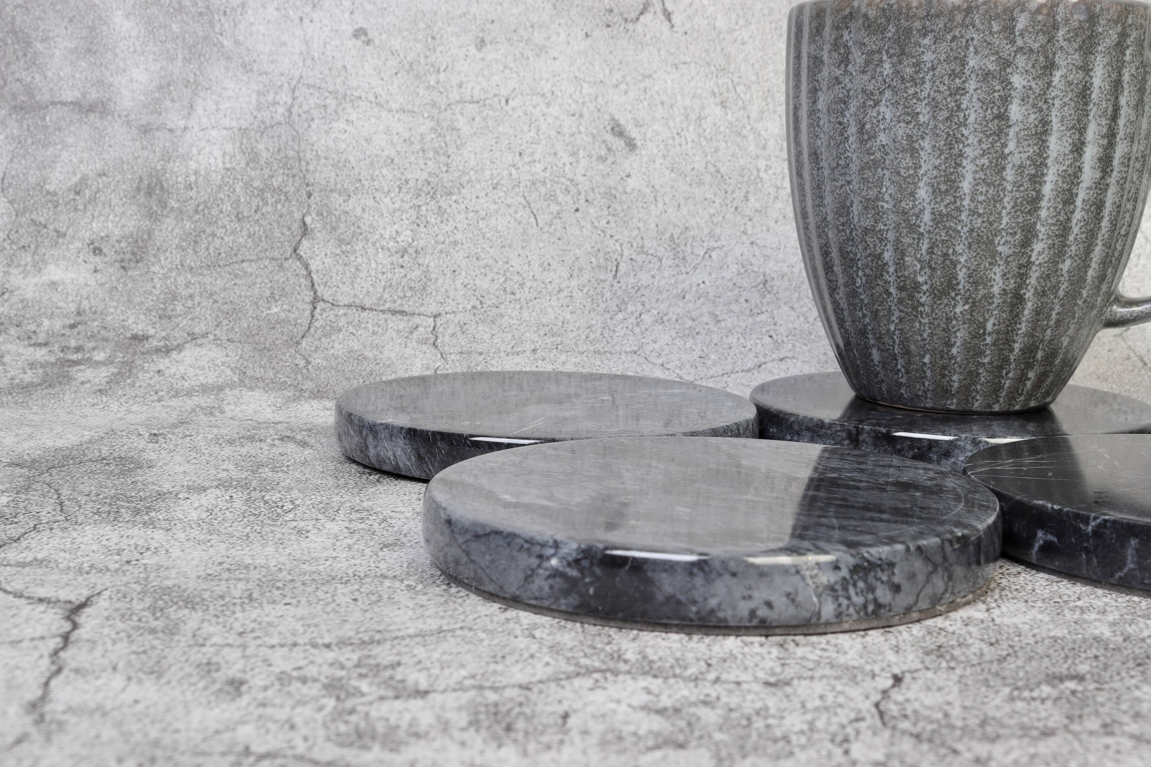 Gabriella – Black Round Natural Marble Coasters - set of 4