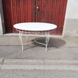 Oval garden table