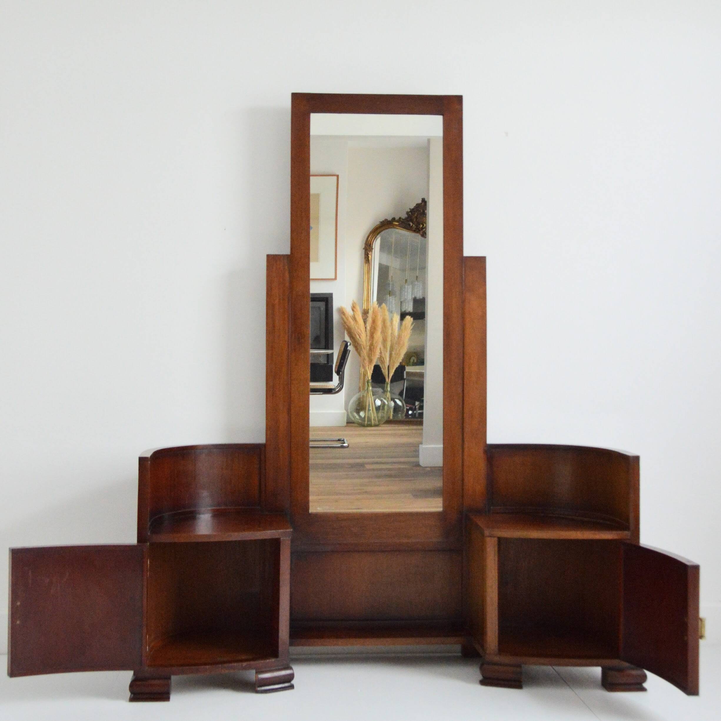 Hairdresser / Art Deco Entrance Furniture 1930