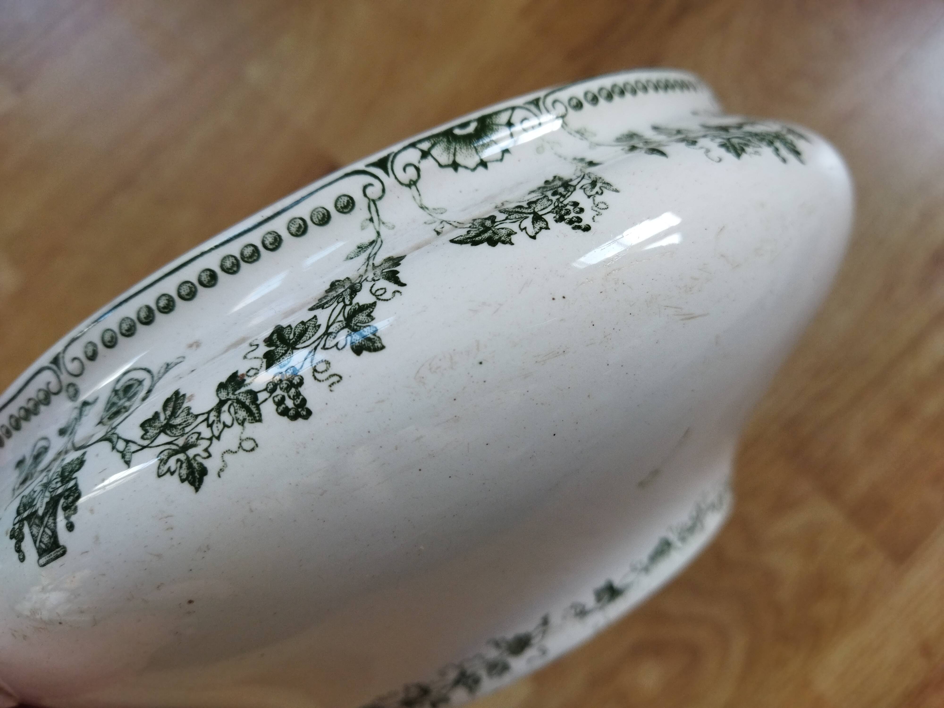 Badonviller "Champagne" iron clay vegetable dish