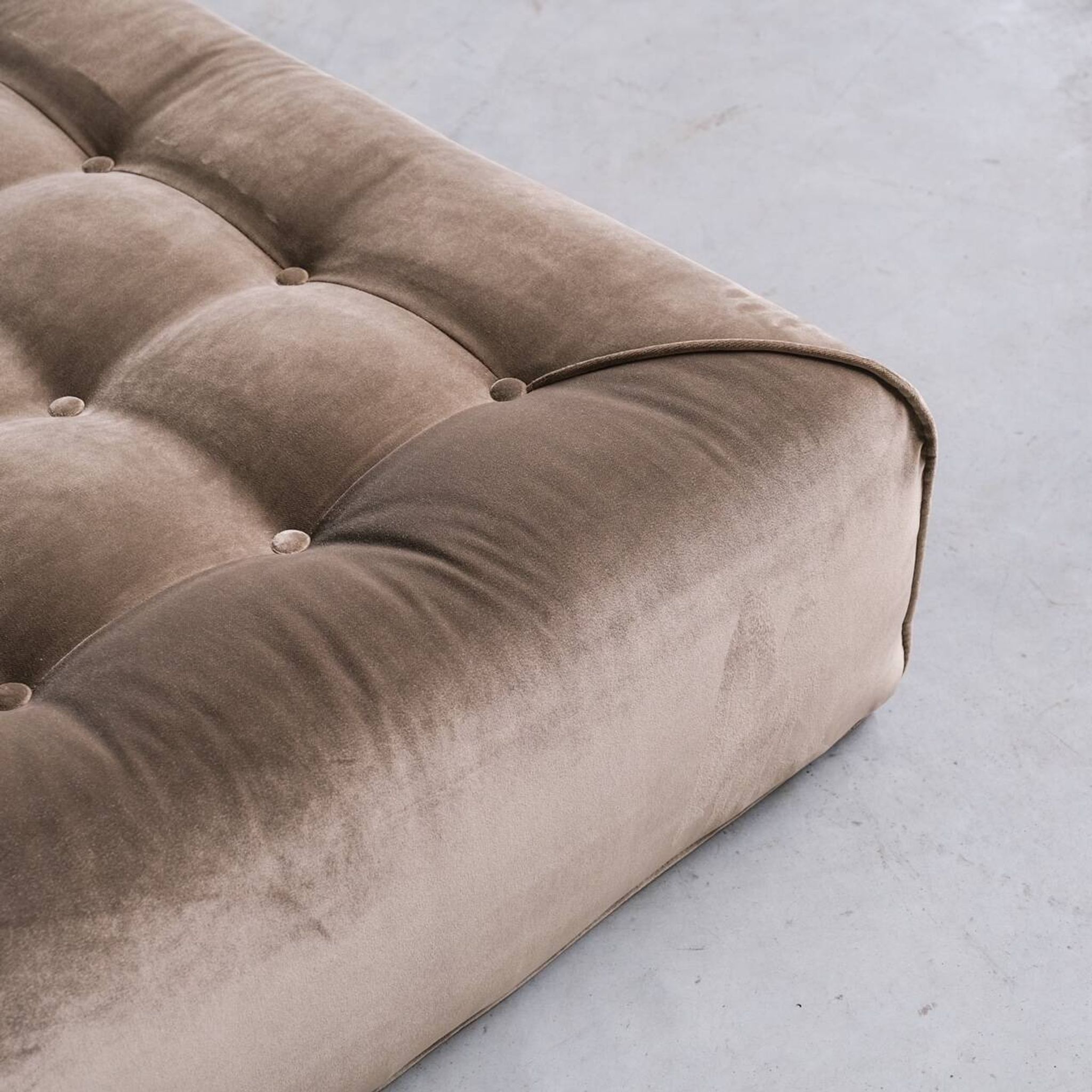 Original Mid-Century Italian Mario Bellini 'Le Bambole' Bed or Day Bed