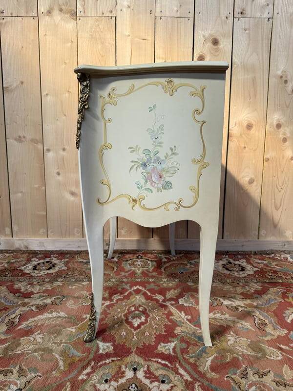 Commode peinte de style Louis XV d'enfant