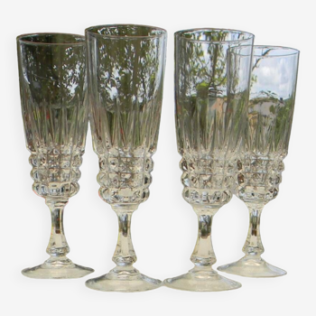 Lot de 4 flûtes à champagne en cristal d'arques. modèle pompadour.