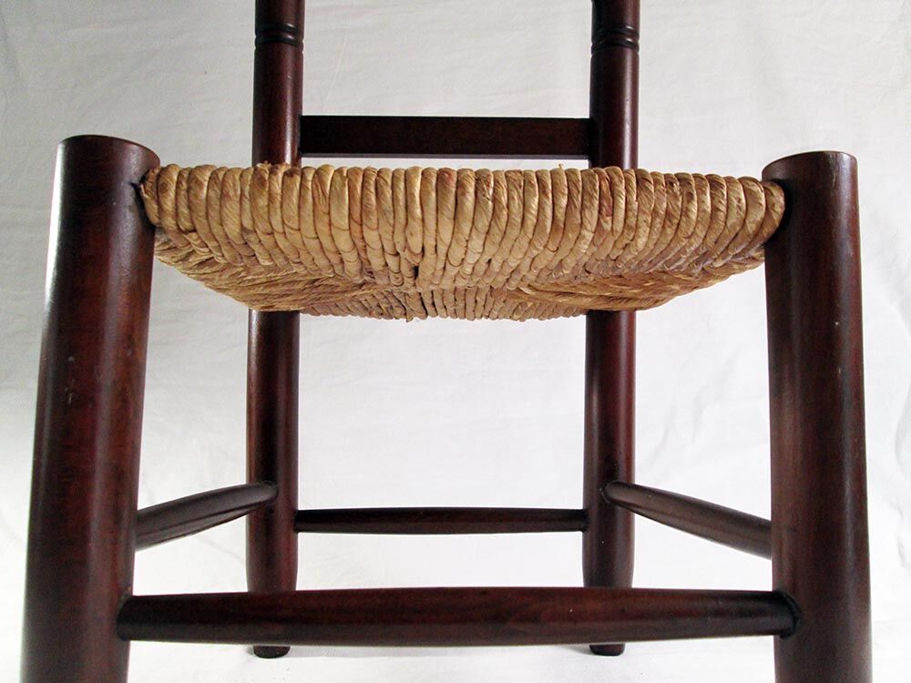 Children's chair in wood and straw