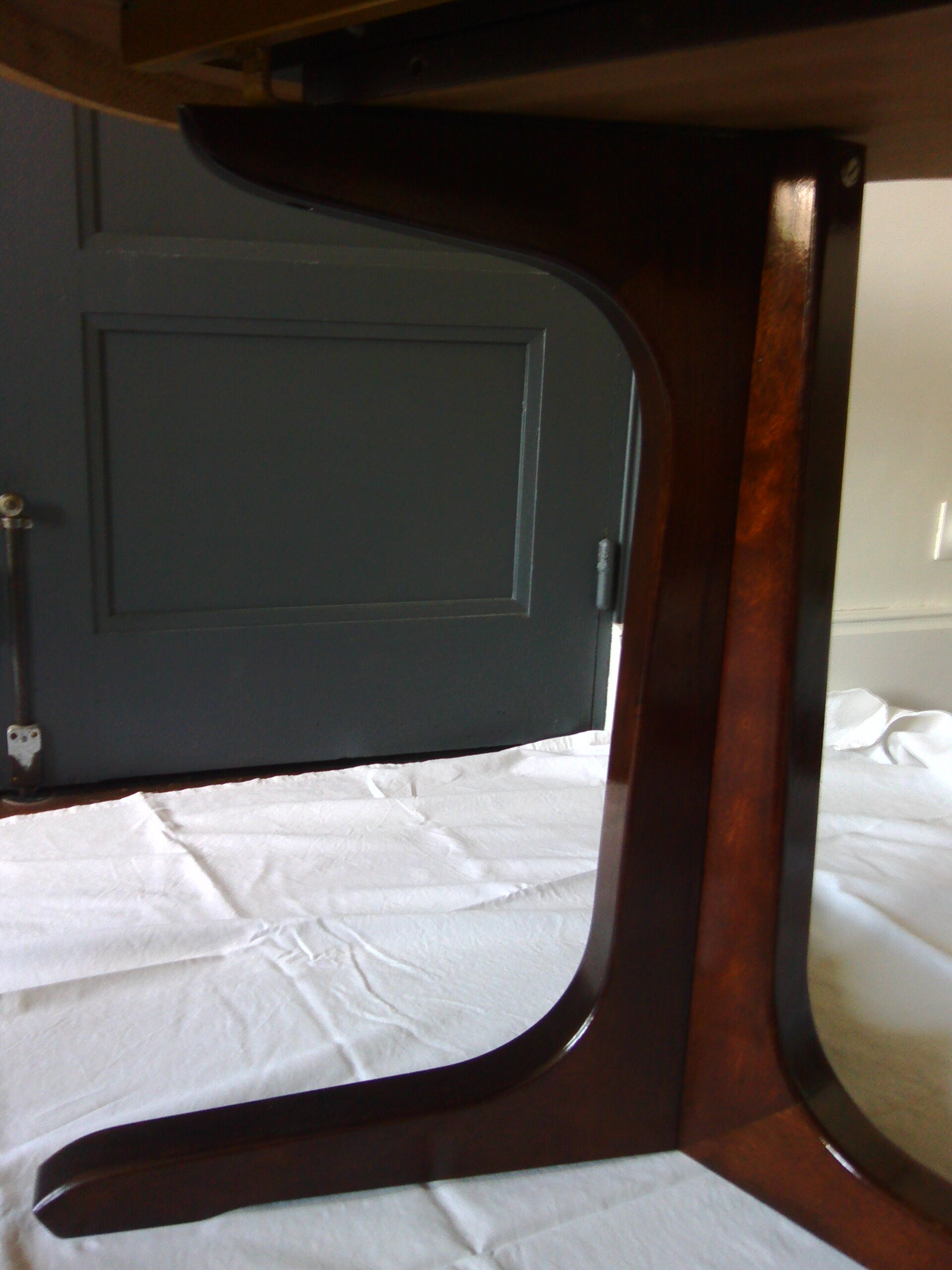 Vintage oval dining table with extensions for Baumann - 1960